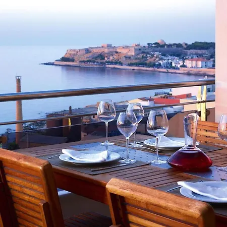 Macaris, * Rethymno