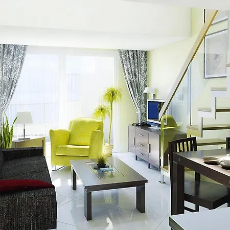 Macaris, Apartamento *